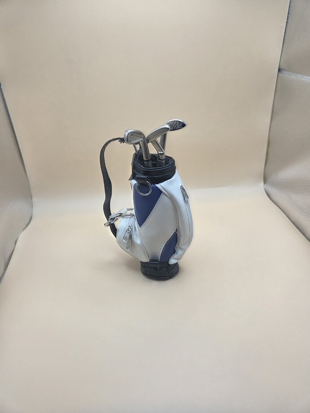 Vintage Miniature Golf Bag Desk Organizer Pen Holder With Club Pens